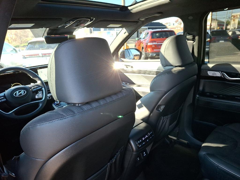 used 2024 Hyundai Palisade car, priced at $42,094