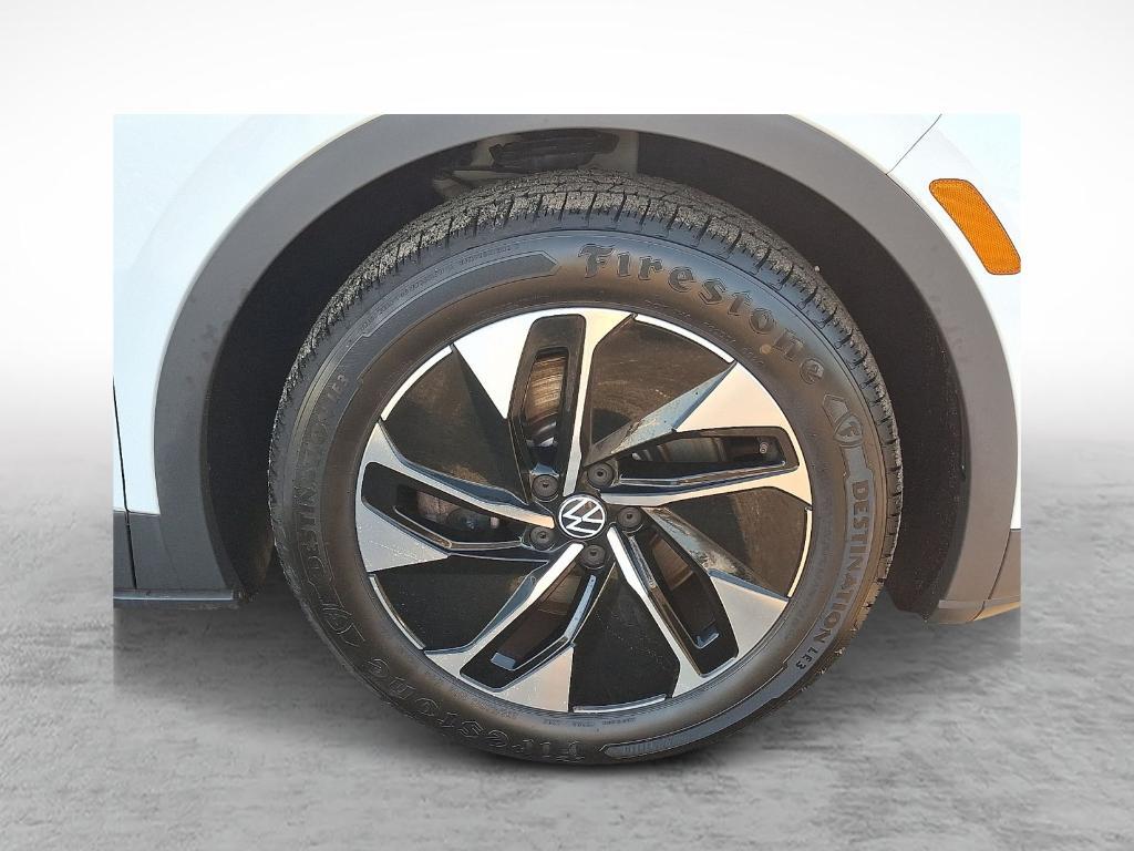 used 2022 Volkswagen ID.4 car, priced at $18,800