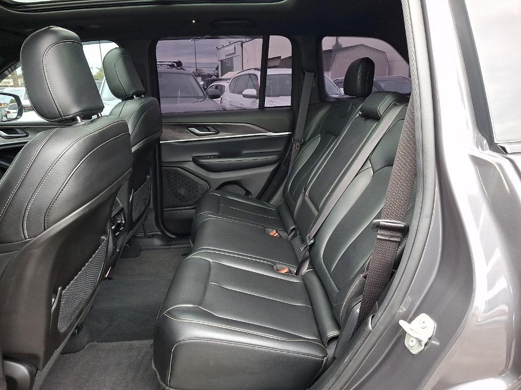 used 2024 Jeep Grand Cherokee car, priced at $37,900