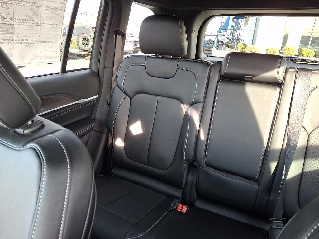 new 2026 Jeep Grand Cherokee car, priced at $53,204