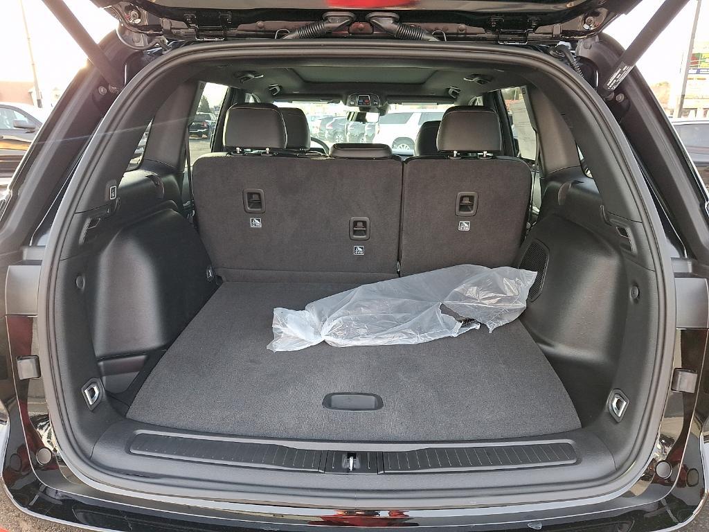 new 2026 Jeep Grand Cherokee car, priced at $53,204