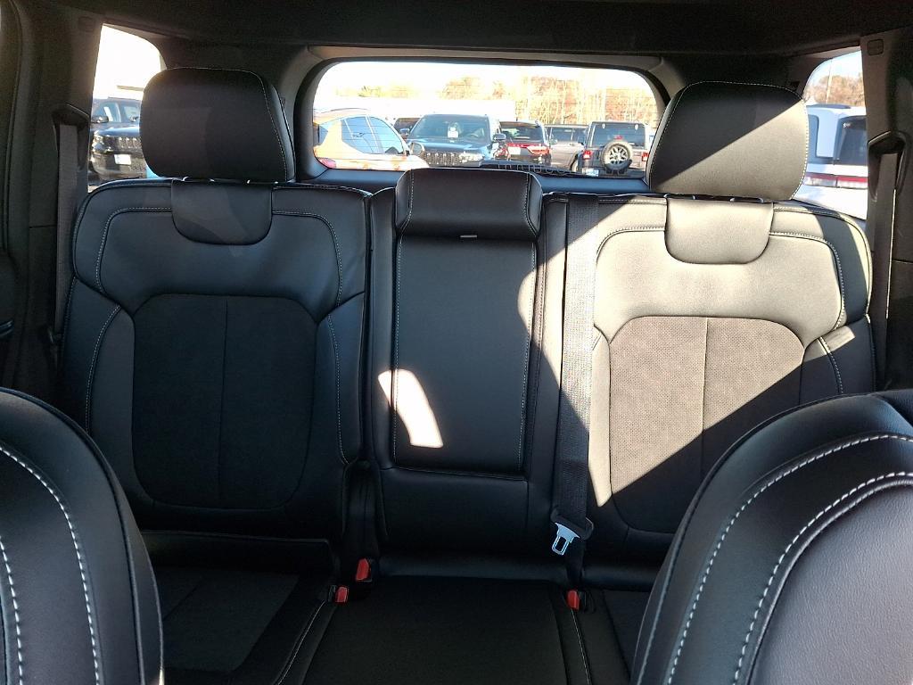 new 2025 Jeep Grand Cherokee car, priced at $45,504