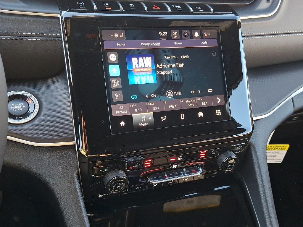 new 2025 Jeep Grand Cherokee car, priced at $45,504