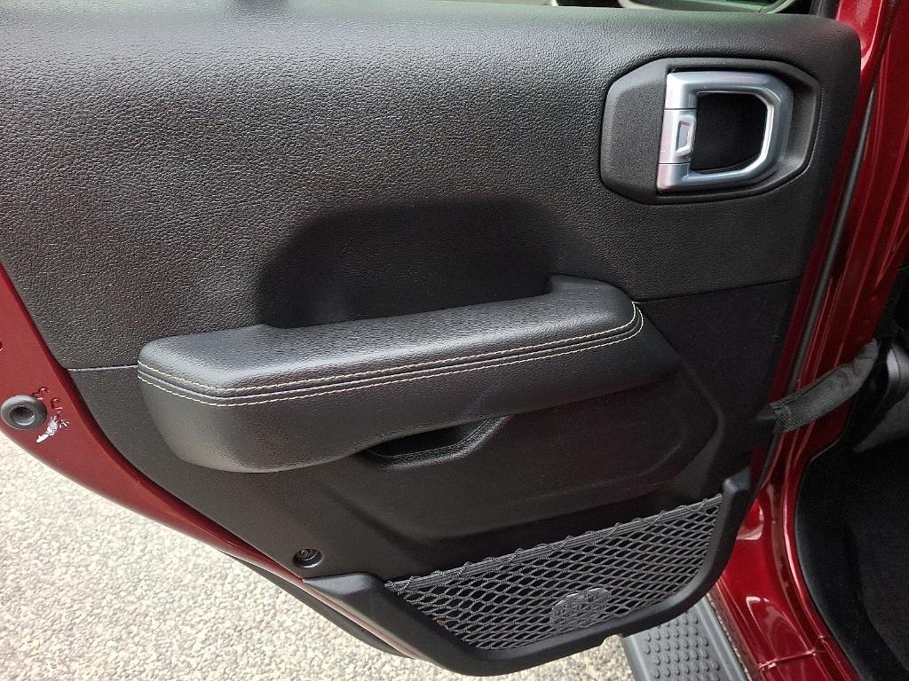 used 2021 Jeep Wrangler Unlimited car, priced at $25,290