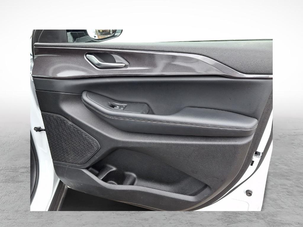 used 2023 Jeep Grand Cherokee car, priced at $34,843