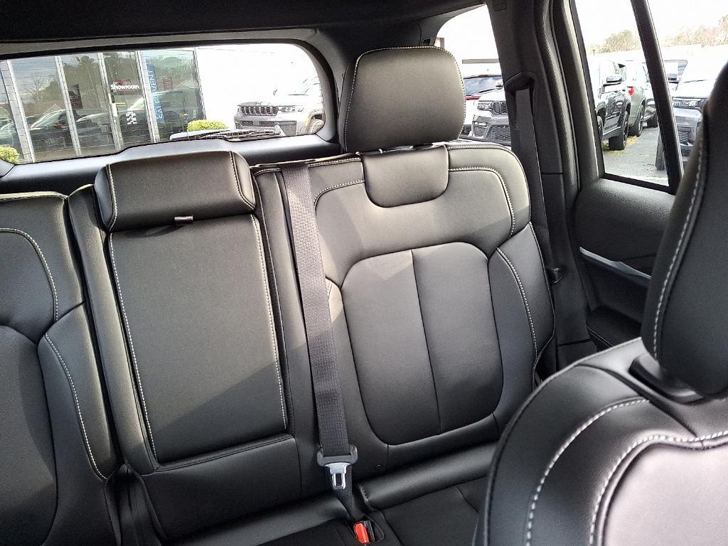 new 2026 Jeep Grand Cherokee car, priced at $47,989