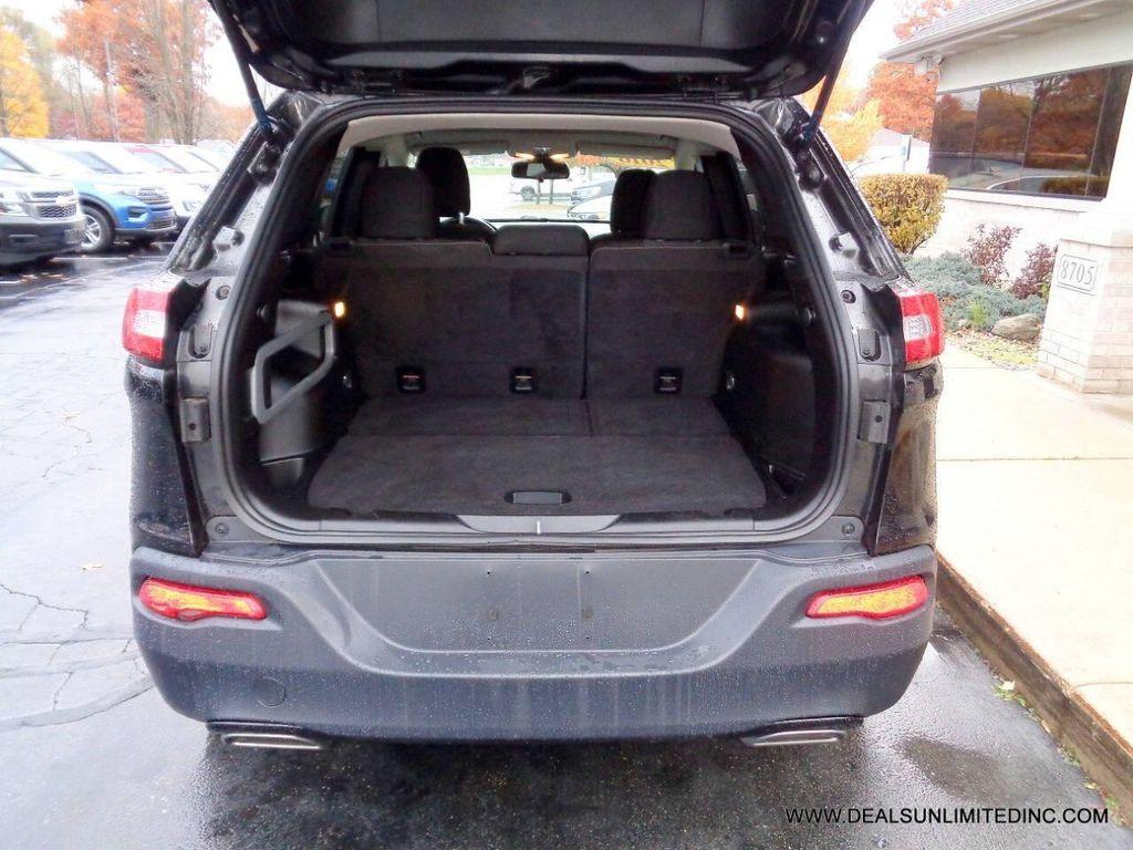 used 2016 Jeep Cherokee car, priced at $11,888