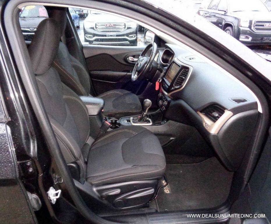 used 2016 Jeep Cherokee car, priced at $11,888