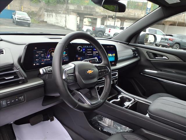 used 2025 Chevrolet Traverse car, priced at $42,999