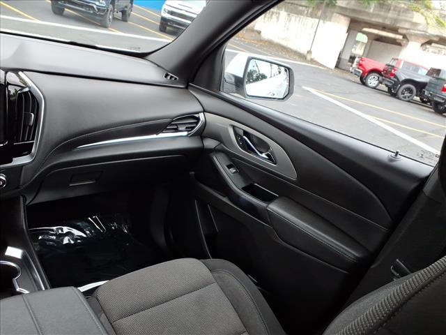 used 2023 Chevrolet Traverse car, priced at $32,490