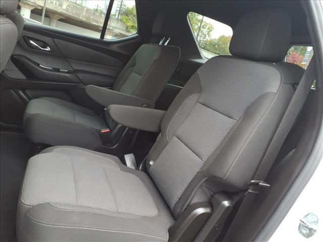 used 2023 Chevrolet Traverse car, priced at $32,490