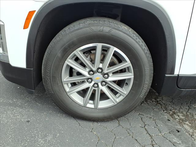 used 2023 Chevrolet Traverse car, priced at $32,490