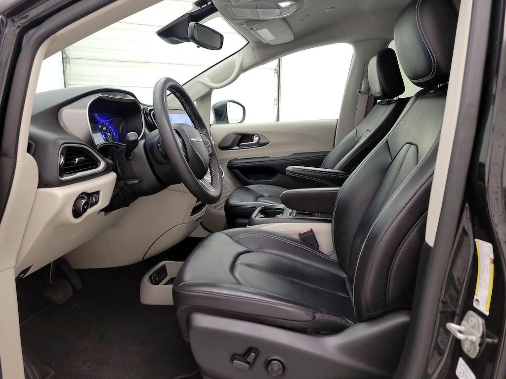 used 2023 Chrysler Pacifica car, priced at $25,998
