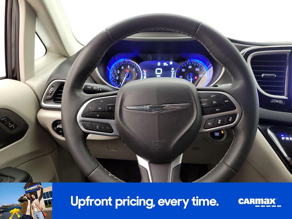 used 2023 Chrysler Pacifica car, priced at $24,998