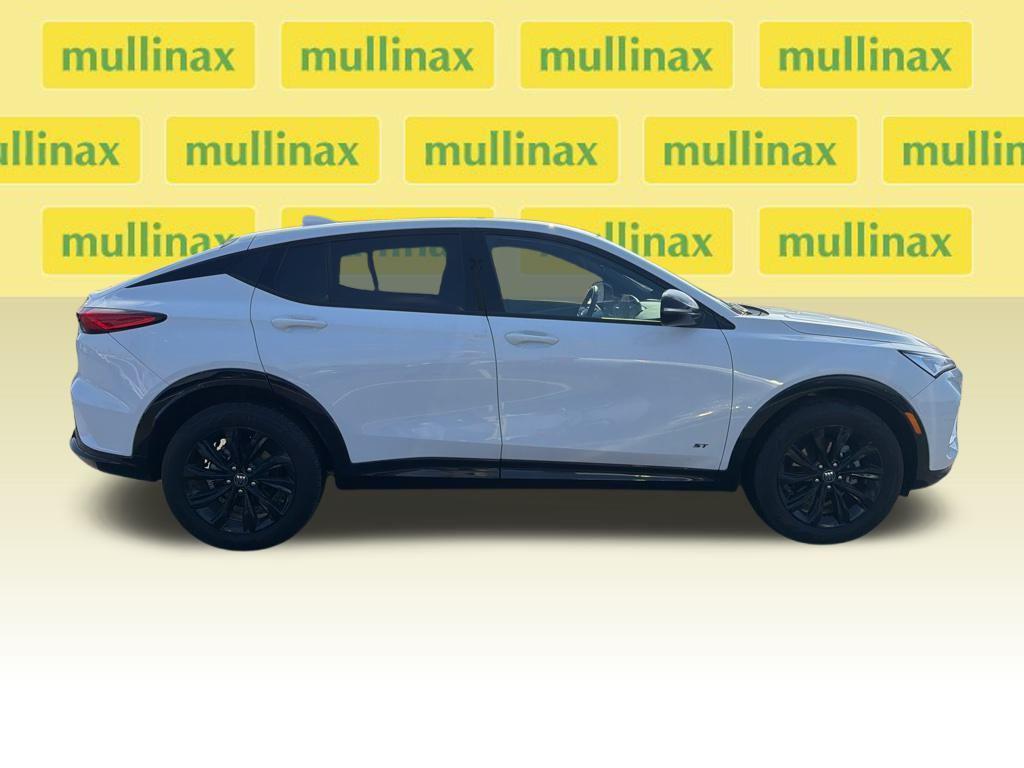 used 2025 Buick Envista car, priced at $25,500