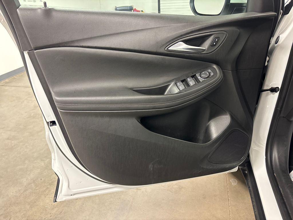 used 2025 Buick Encore GX car, priced at $21,250