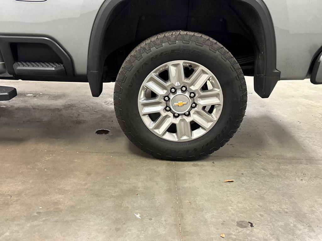 used 2024 Chevrolet Silverado 2500 car, priced at $69,900