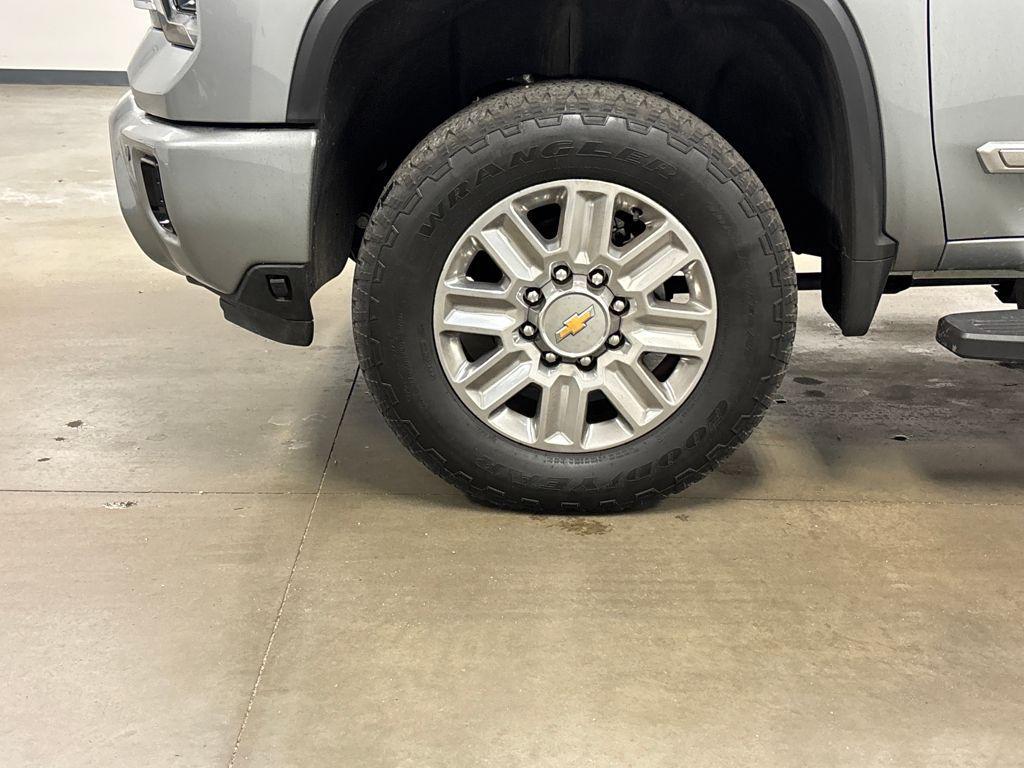 used 2024 Chevrolet Silverado 2500 car, priced at $69,900