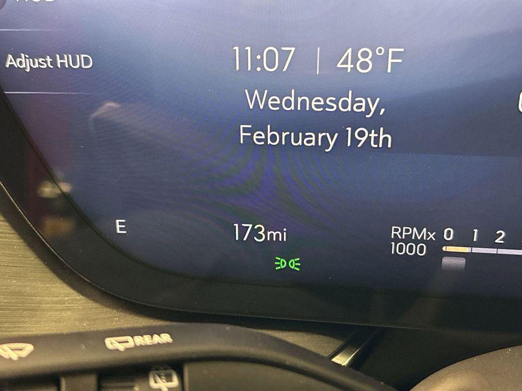 new 2025 Buick Envision car, priced at $39,382