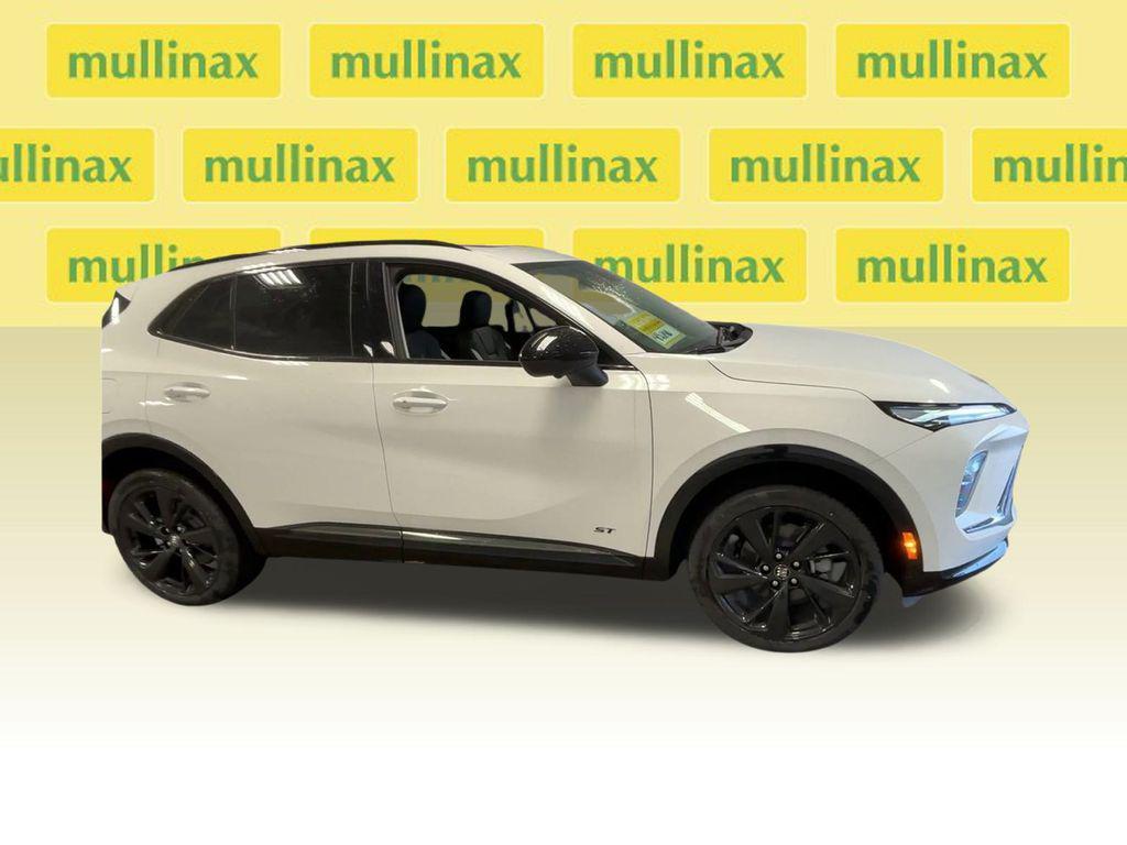 new 2025 Buick Envision car, priced at $35,984