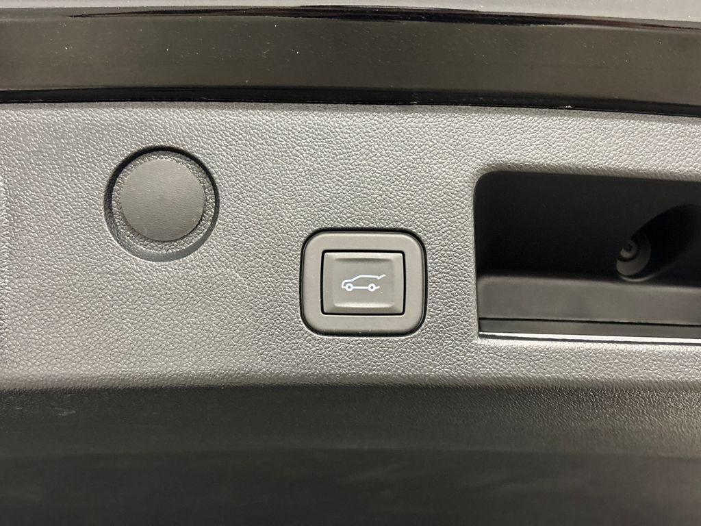 used 2025 Chevrolet Equinox car, priced at $25,750