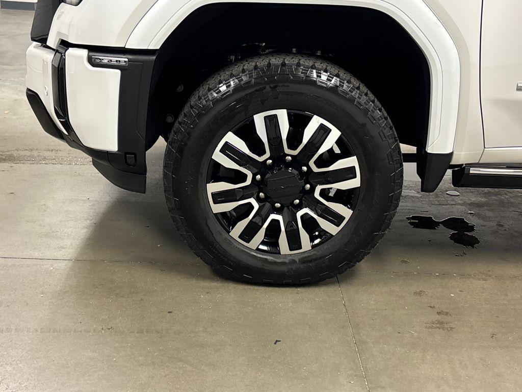 used 2025 GMC Sierra 2500 car, priced at $86,750