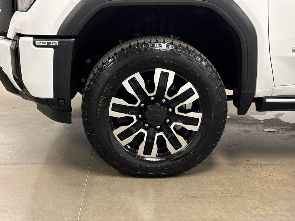 new 2026 GMC Sierra 2500 car, priced at $90,585