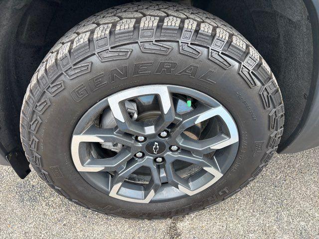 used 2025 Chevrolet Equinox car, priced at $32,998