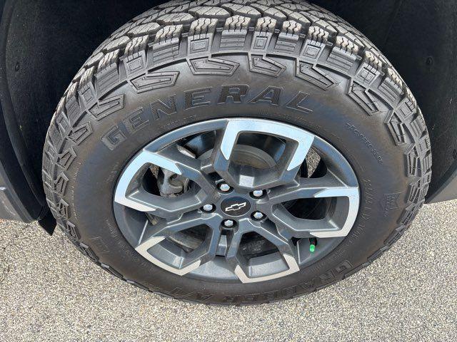 used 2025 Chevrolet Equinox car, priced at $32,998