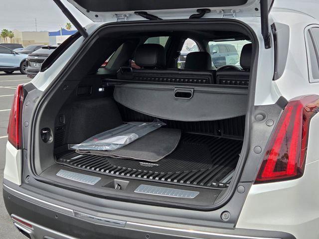 new 2026 Cadillac XT5 car, priced at $61,043