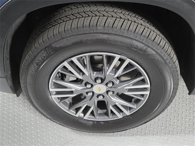 used 2025 Chevrolet Traverse car, priced at $33,473