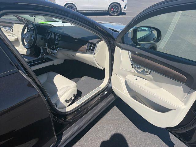 used 2018 Volvo V90 Cross Country car, priced at $23,098