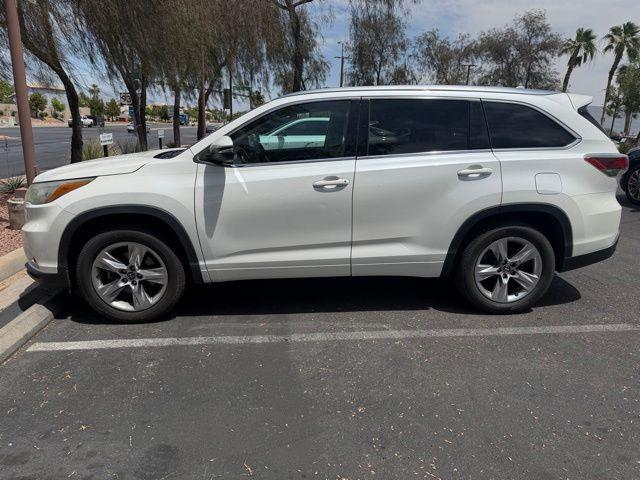 used 2016 Toyota Highlander car, priced at $17,998