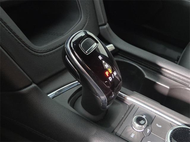 used 2024 Cadillac XT6 car, priced at $33,004