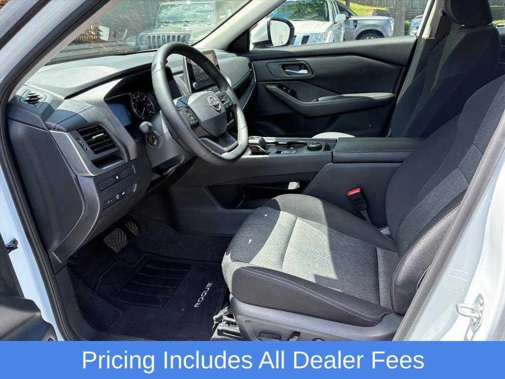 used 2025 Nissan Rogue car, priced at $25,004