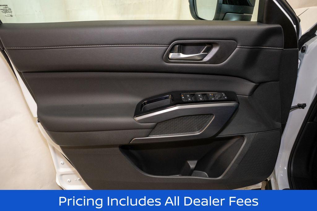 new 2026 Nissan Pathfinder car, priced at $45,908