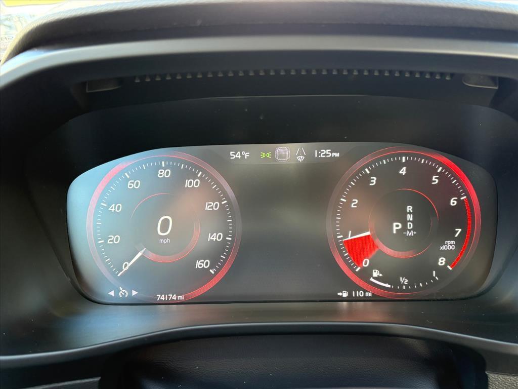 used 2020 Volvo XC40 car, priced at $19,347