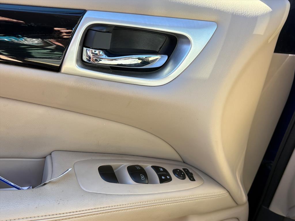 used 2020 Nissan Pathfinder car, priced at $17,617