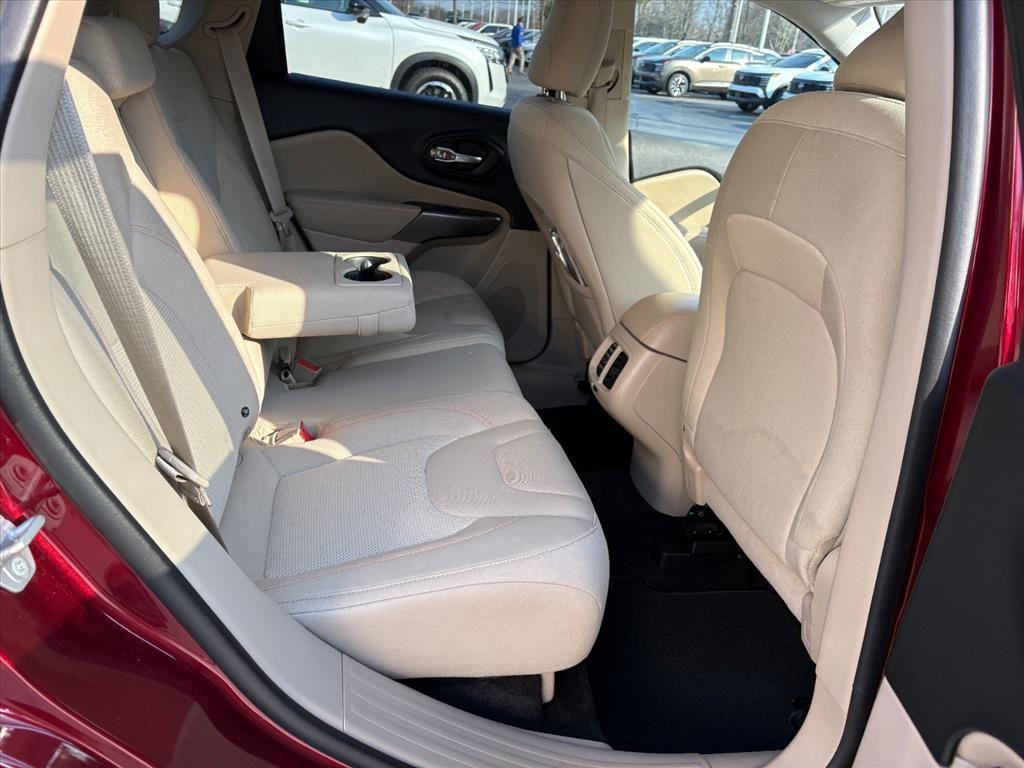 used 2019 Jeep Cherokee car, priced at $16,604