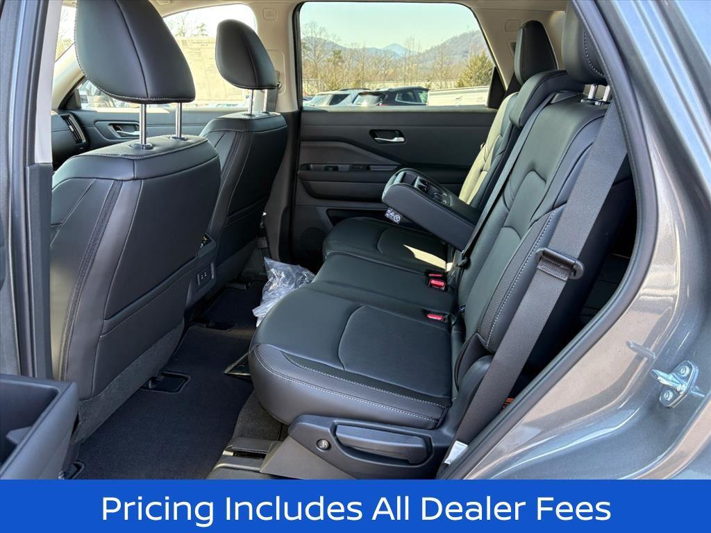 new 2026 Nissan Pathfinder car, priced at $41,118