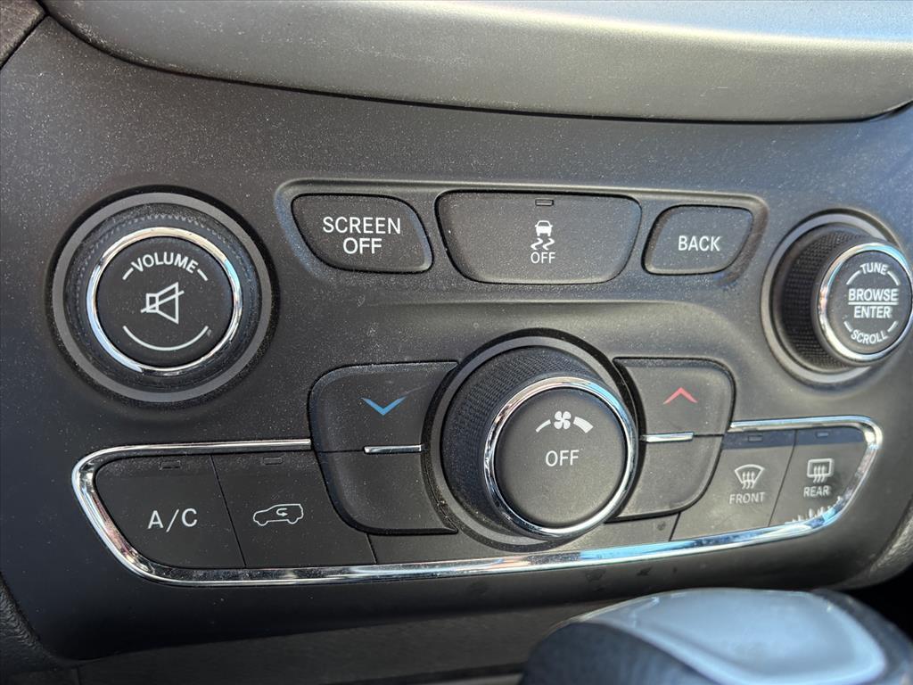 used 2014 Jeep Cherokee car, priced at $9,995