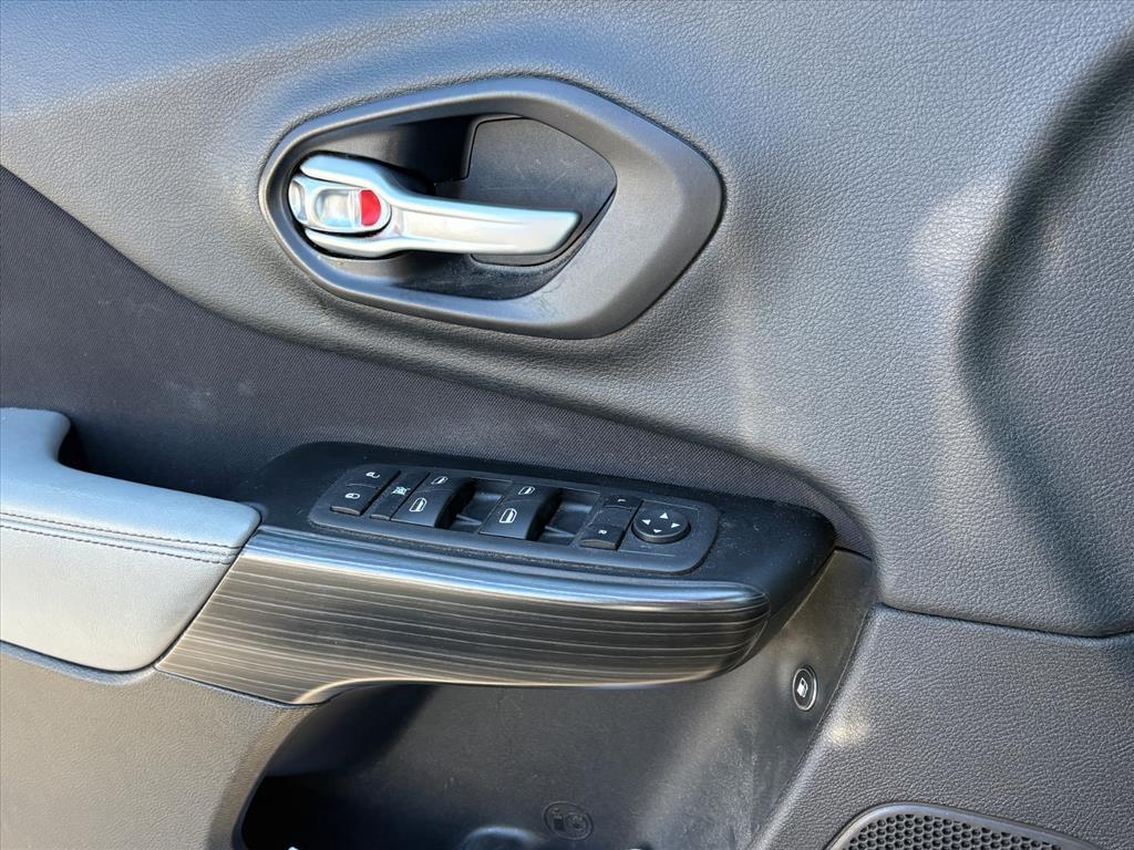 used 2014 Jeep Cherokee car, priced at $9,995