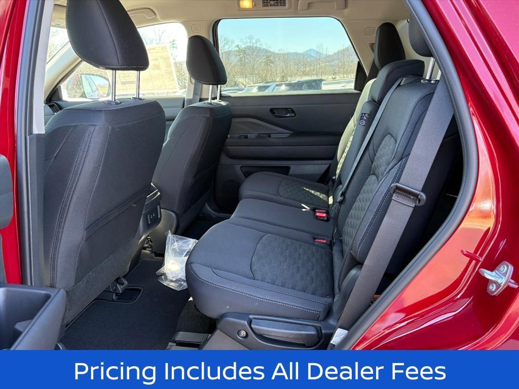 new 2026 Nissan Pathfinder car, priced at $39,061