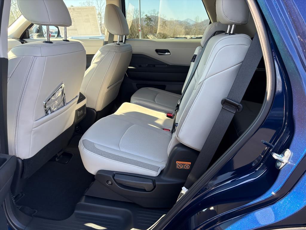 new 2026 Nissan Pathfinder car, priced at $44,835