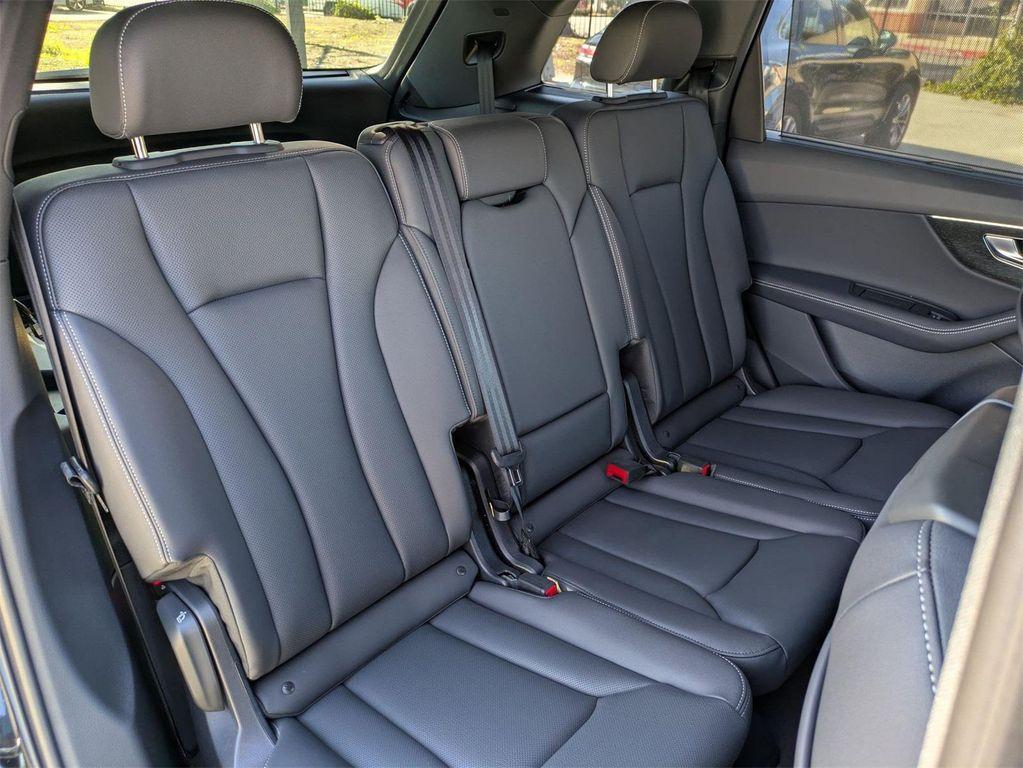 new 2026 Audi Q7 car, priced at $78,295