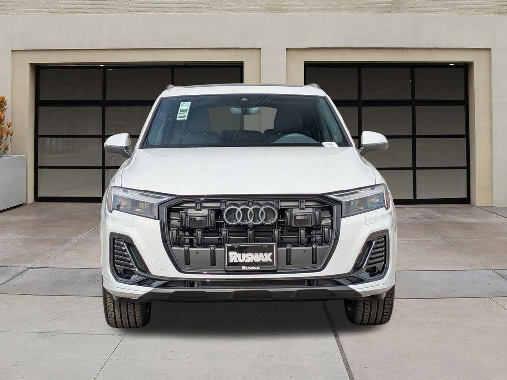 new 2026 Audi Q7 car, priced at $72,820