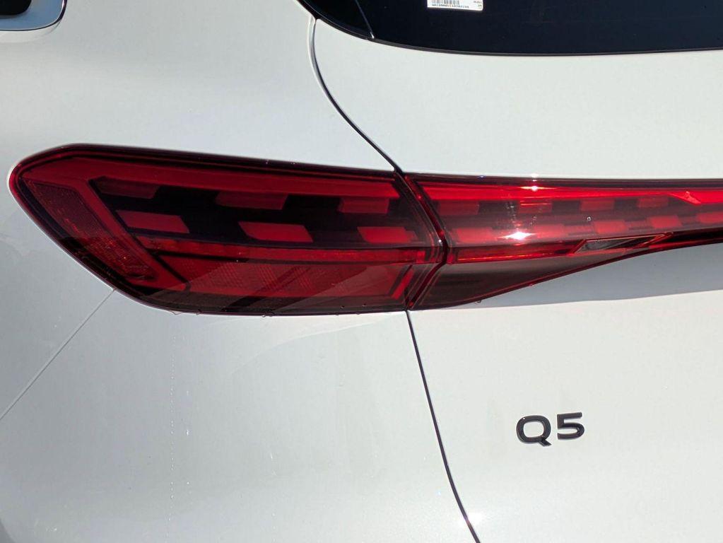 new 2025 Audi Q5 car, priced at $53,994