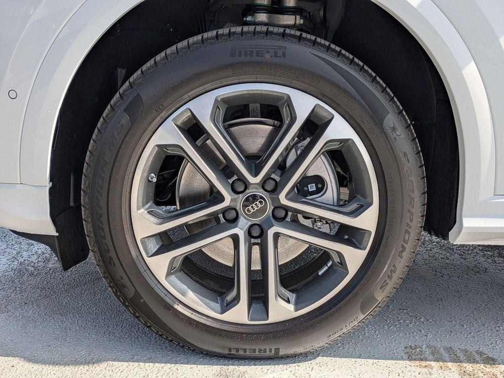 new 2025 Audi Q5 car, priced at $53,994