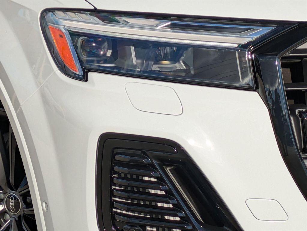new 2026 Audi Q7 car, priced at $78,255