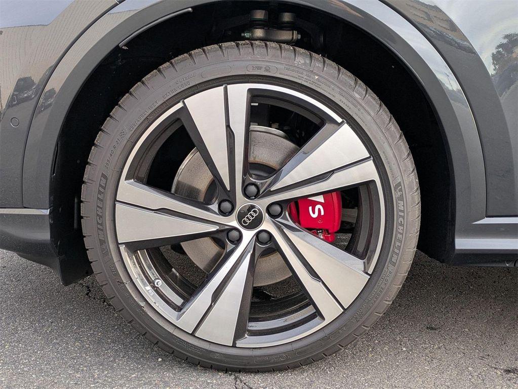 new 2025 Audi SQ5 car, priced at $72,460